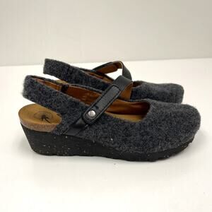 OTBT Prog Mary Jane Felt Wedge Ankle Strap Artsy Travel Comfort Clogs - Size 7
